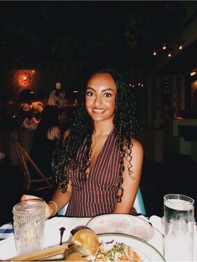 Meet your Posher, Charvi